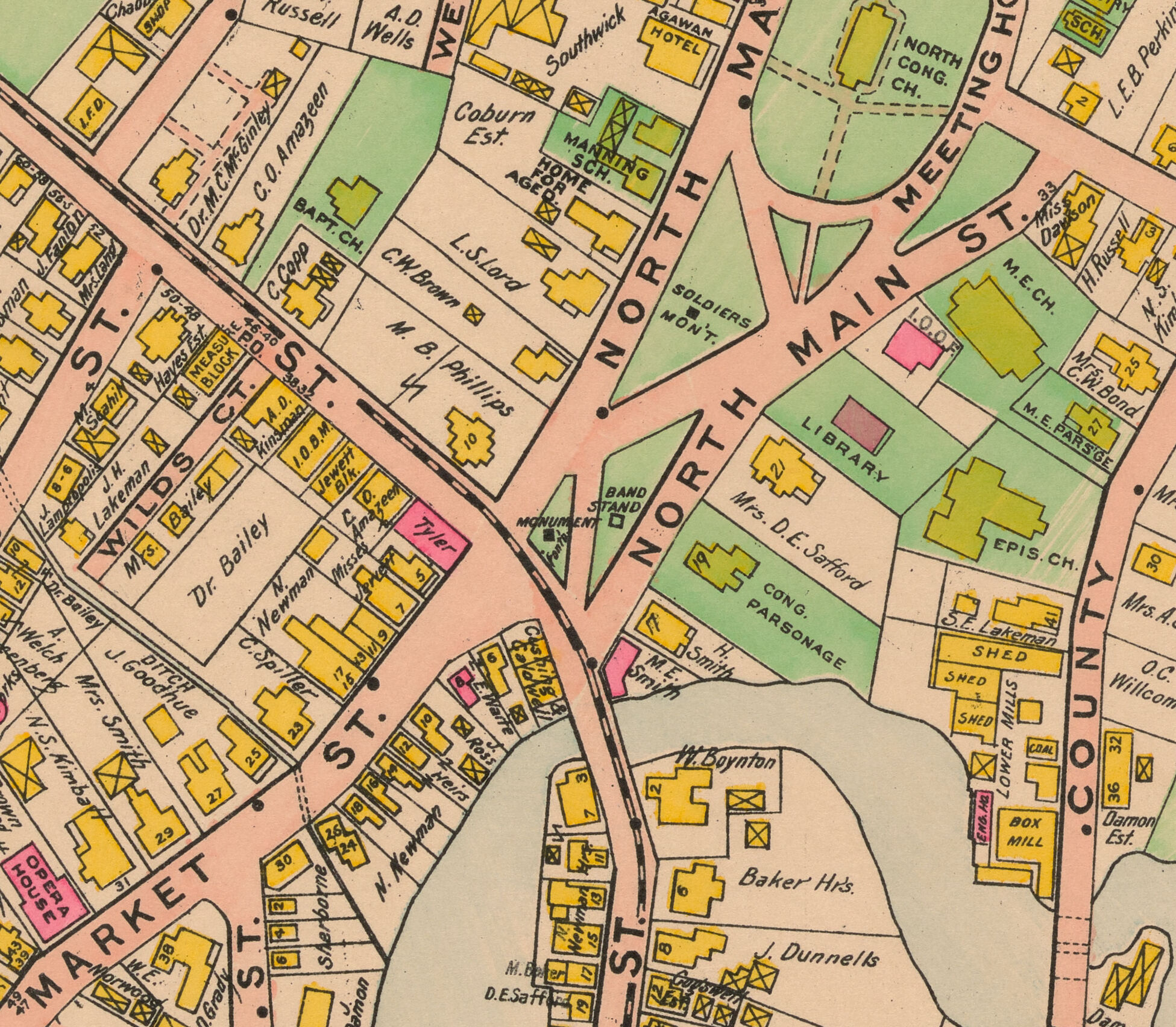 Downtown Ipswich in 1910 closely resembles the streets I&rsquo;m familiar with, minus the Opera House and Box Mill.