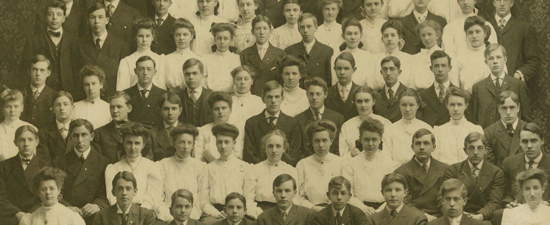 Class picture. Class of 1906.